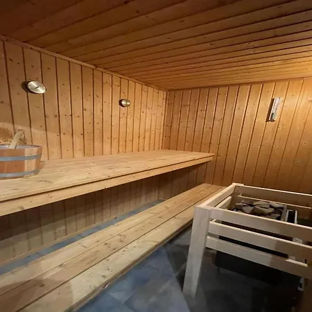 Mit Sauna Im Mirow 度假居 Granzow